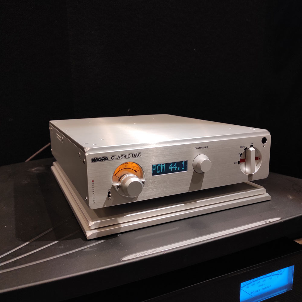 Nagra Classic DAC + VFS - Zijkant